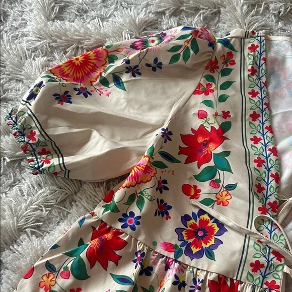 Floral Tie-Front Top - BNWOT - Picture 3 of 7